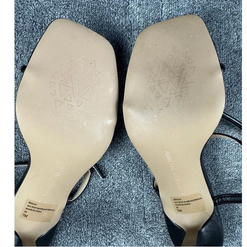Adrienne Vittadini Begley Black Pearl Square Toe Kitten Heel Sandals Mens 7M‎